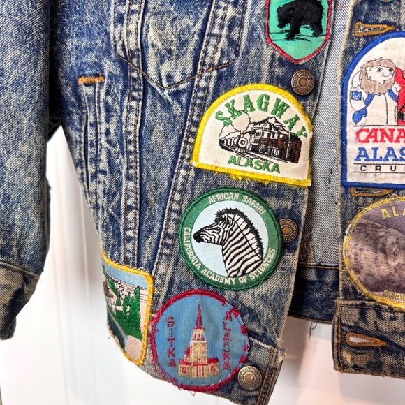 Vintage Boys Jean Denim Jacket with Patches, Levi's. Size Small - Picture 8 of 14